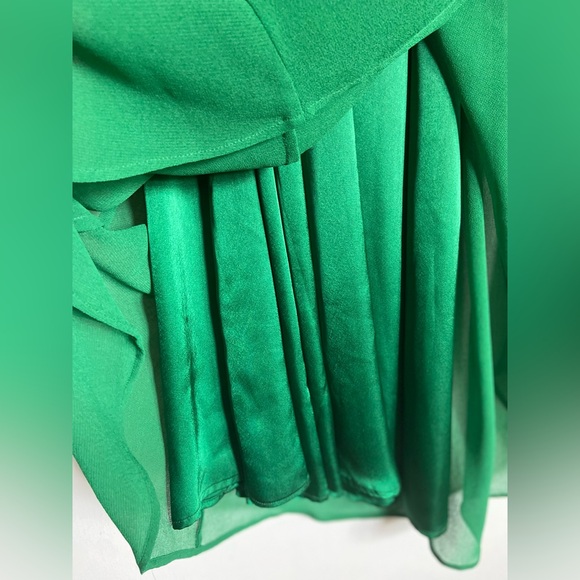 Beautiful Size Two Emerald Green Maxi Dress from ModCloth - Picture 3 of 10